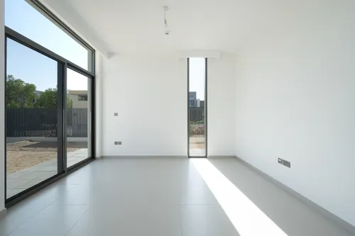 4 Bedrooms Townhouse in Sun