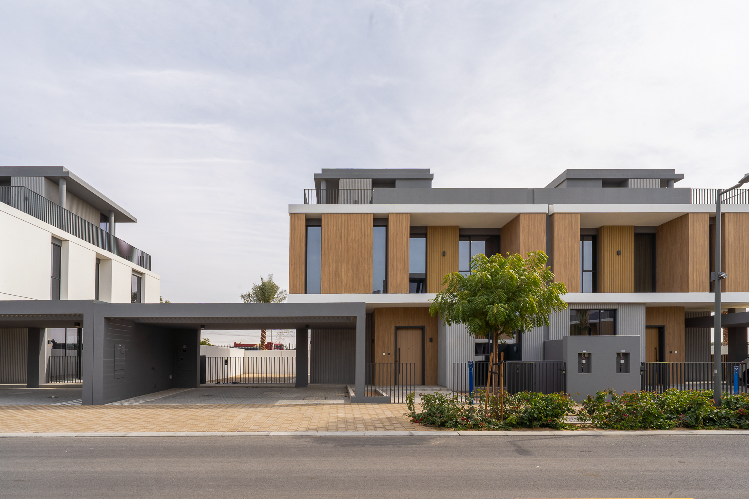 4 Bedrooms Townhouse in June