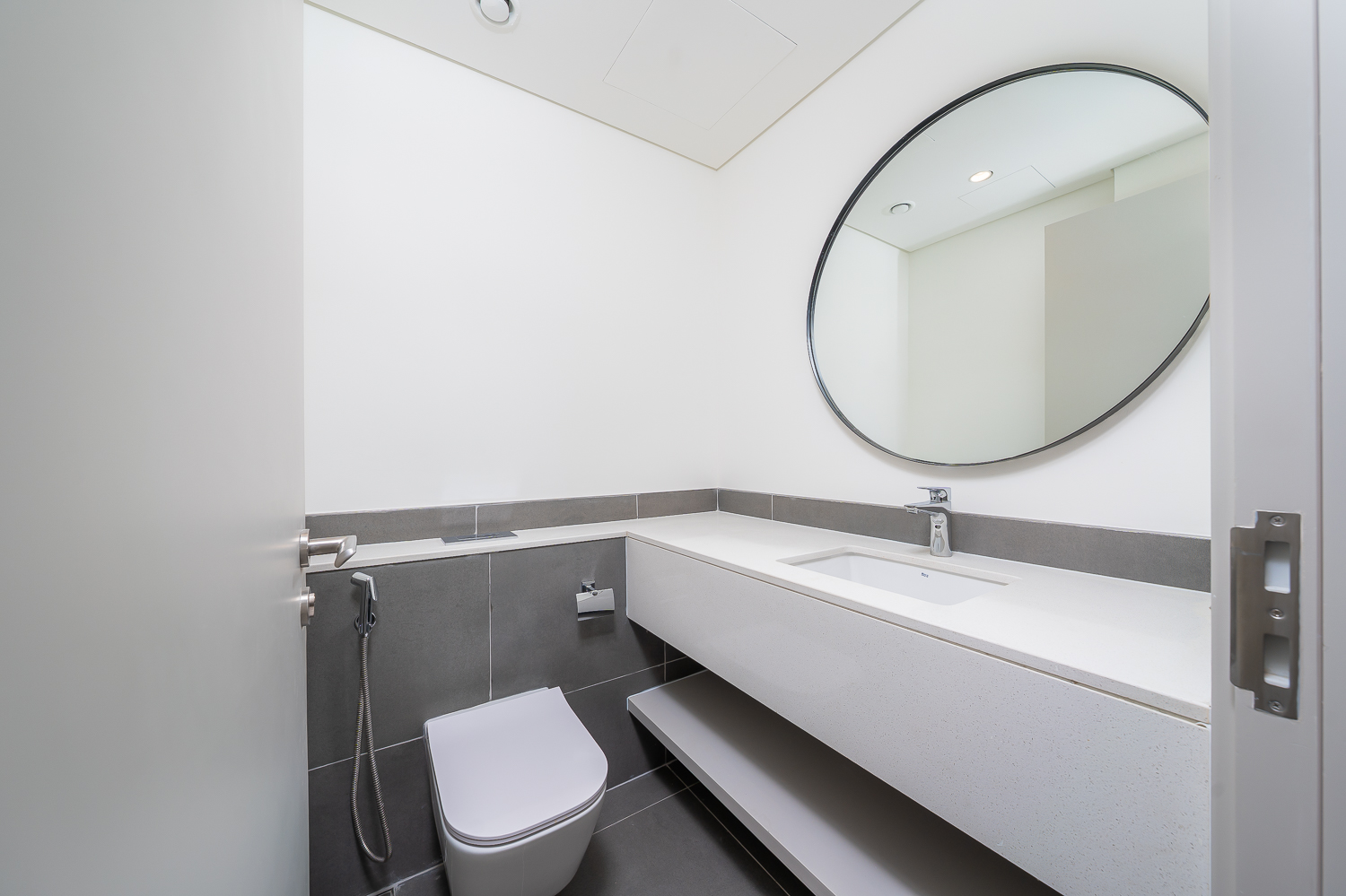 4 Bedrooms Townhouse in June