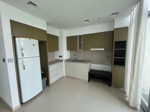 3 Bedrooms Townhouse in Joy