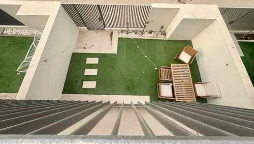 3 Bedrooms Townhouse in Sun