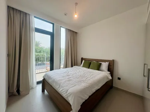 3 Bedrooms Townhouse in Sun