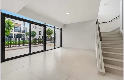 4 Bedrooms Townhouse in Bliss