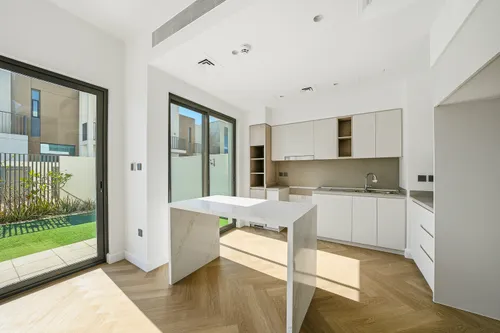 3 Bedrooms Townhouse in Joy