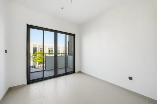 3 Bedrooms Townhouse in Joy