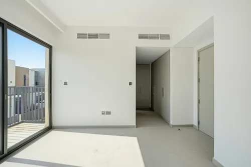 3 Bedrooms Townhouse in Joy