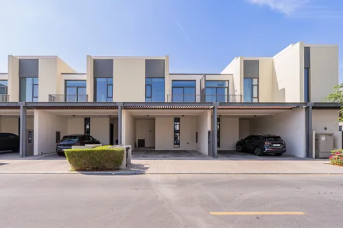 3 Bedrooms Townhouse in Joy