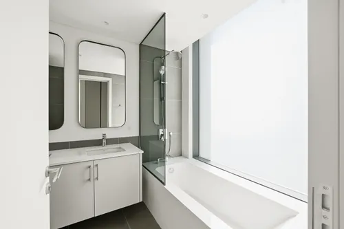 4 Bedrooms Townhouse in June