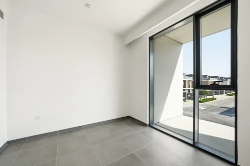 4 Bedrooms Townhouse in June