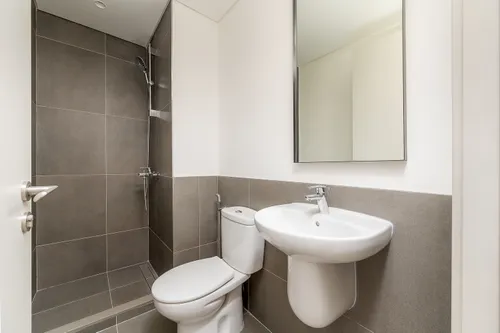 4 Bedrooms Townhouse in June
