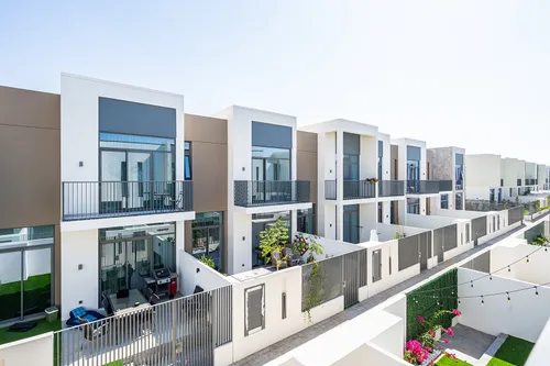 3 Bedrooms Townhouse in Sun