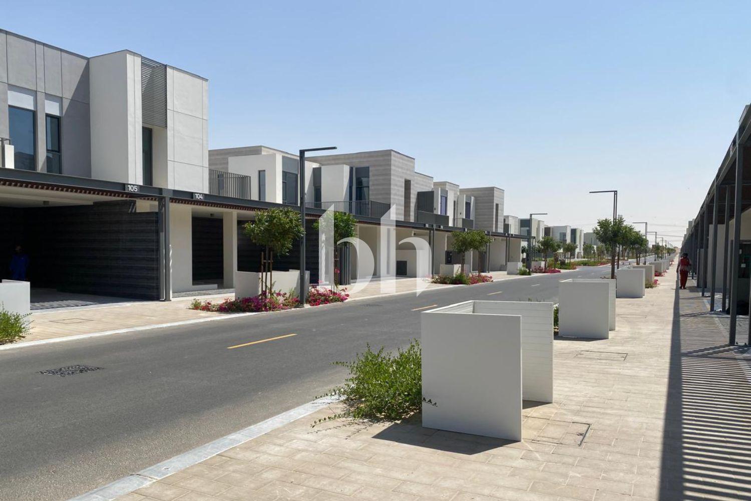 12 CHEQUES | QUIET LOCATION | OPTION FOR FULLY FURNISHED WITH HOT TUB