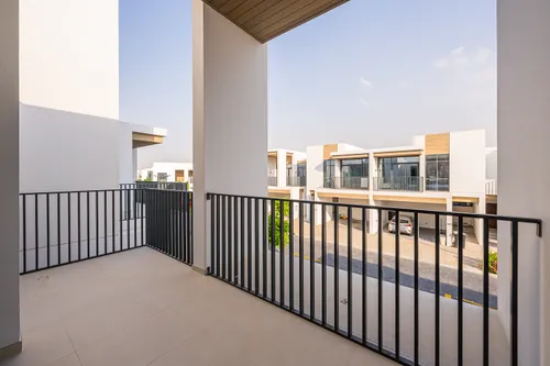 3 Bedrooms Townhouse in Bliss 2