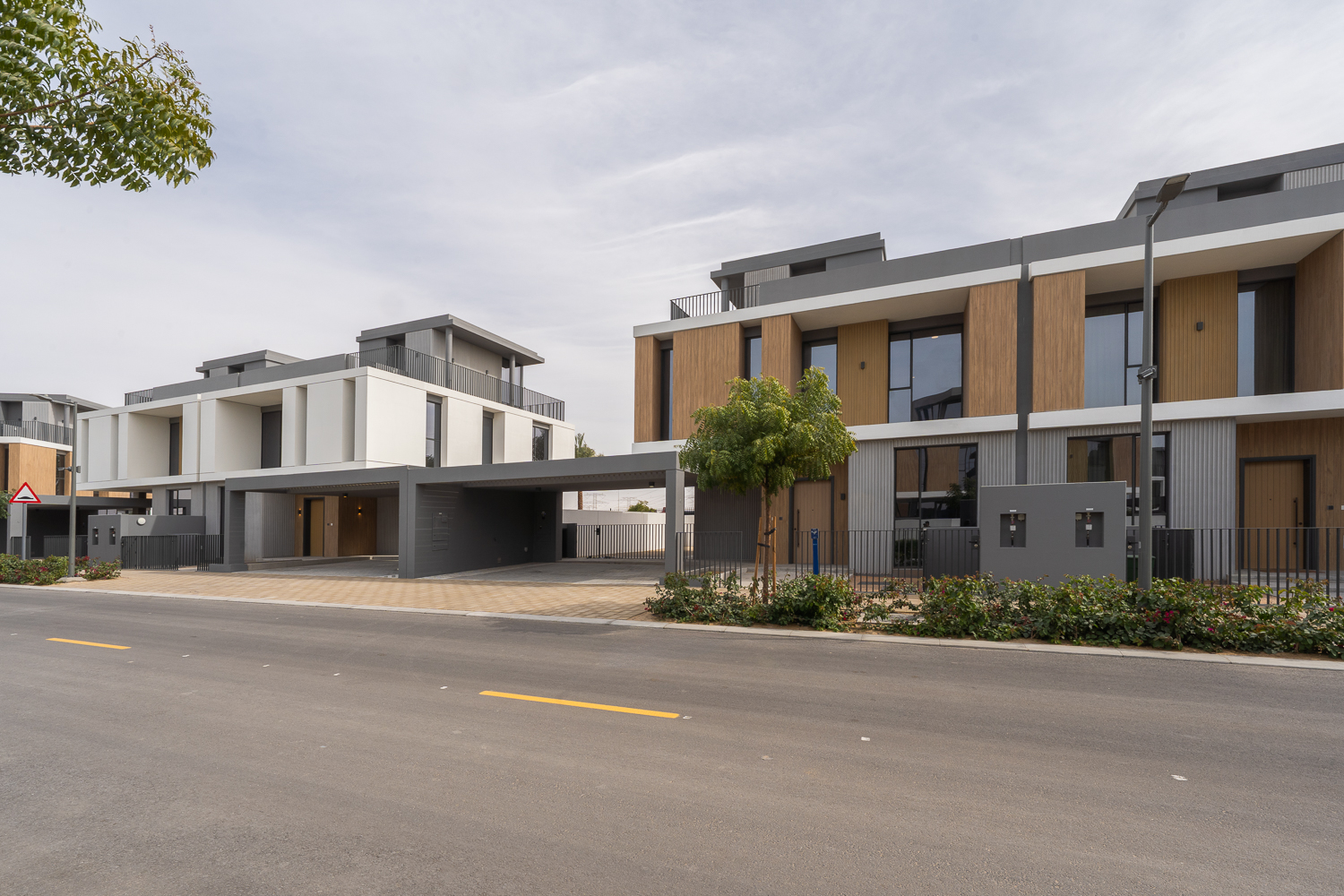 4 Bedrooms Townhouse in June