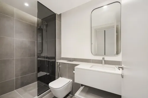 4 Bedrooms Villa in June