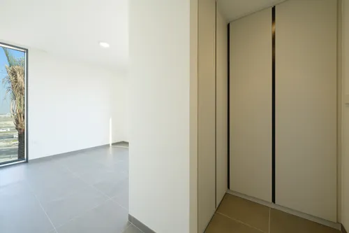 5 Bedrooms Townhouse in June