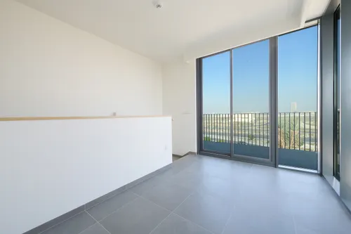 5 Bedrooms Townhouse in June