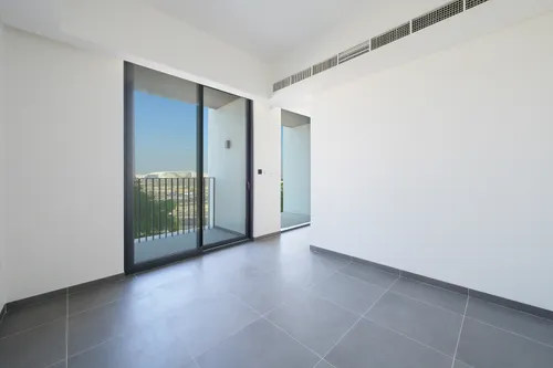 5 Bedrooms Townhouse in June