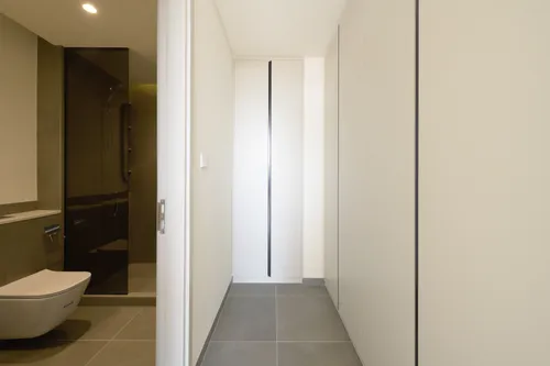 5 Bedrooms Townhouse in June