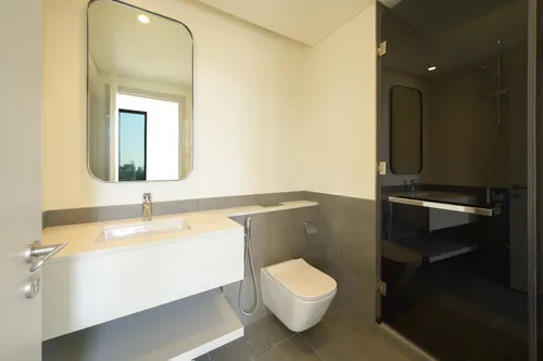 5 Bedrooms Townhouse in June