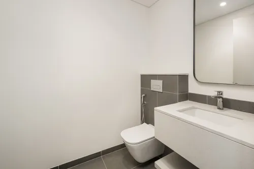 4 Bedrooms Townhouse in June