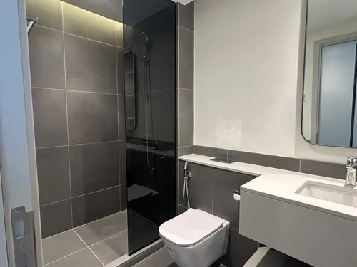 4 Bedrooms Townhouse in June