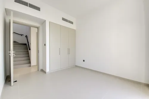 3 Bedrooms Villa in Sun
