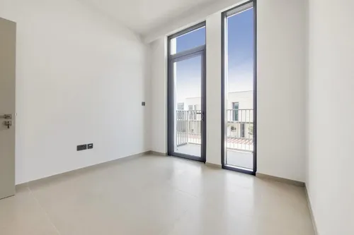 3 Bedrooms Villa in Sun