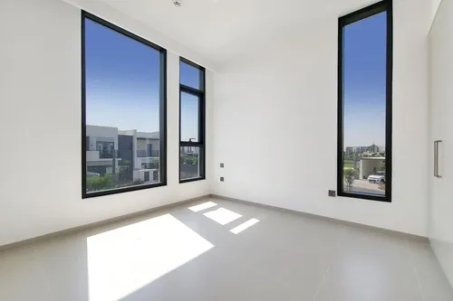 3 Bedrooms Villa in Sun