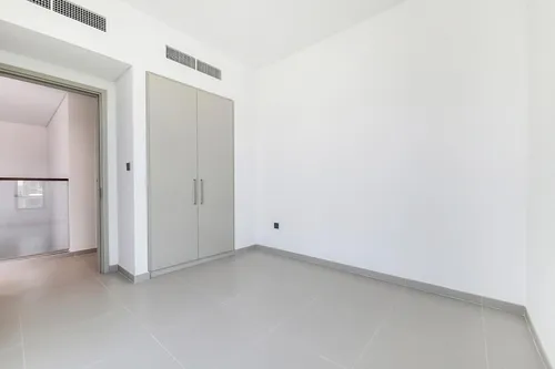 3 Bedrooms Villa in Sun