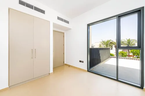 4 Bedrooms Villa in Joy