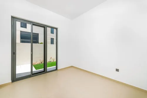 4 Bedrooms Villa in Joy