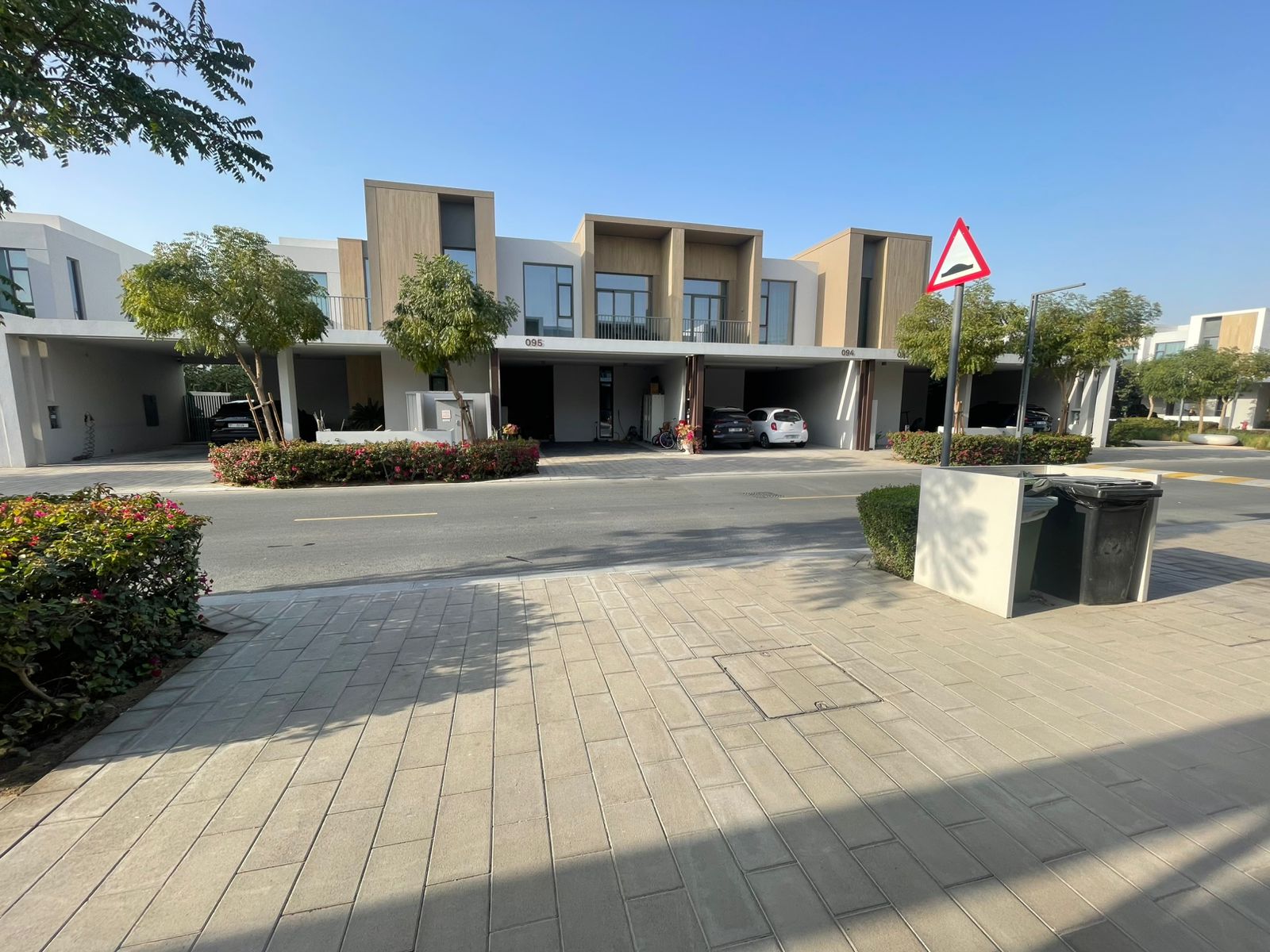 3 Bedrooms Villa in Spring