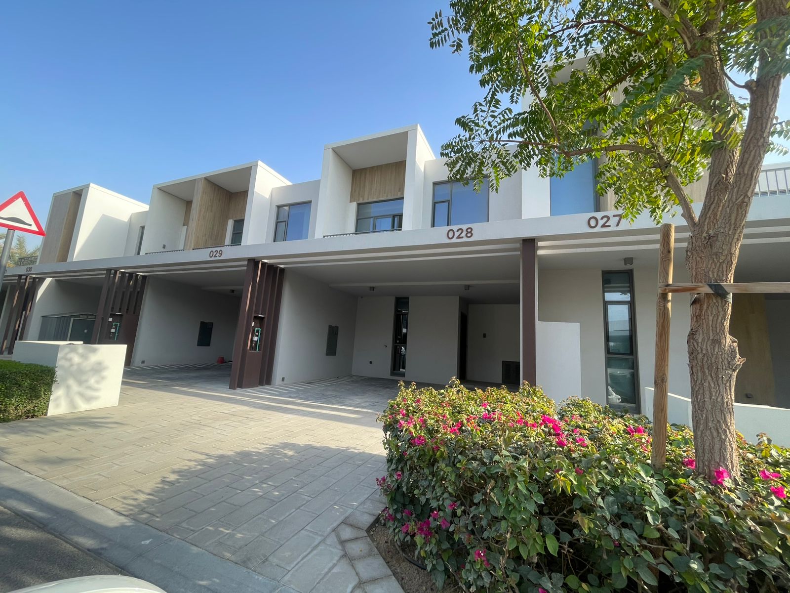 3 Bedrooms Villa in Spring