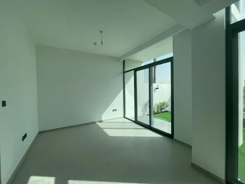 3 Bedrooms Townhouse in Joy