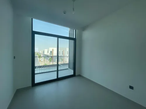 3 Bedrooms Townhouse in Joy