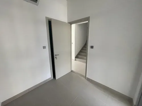 3 Bedrooms Townhouse in Joy