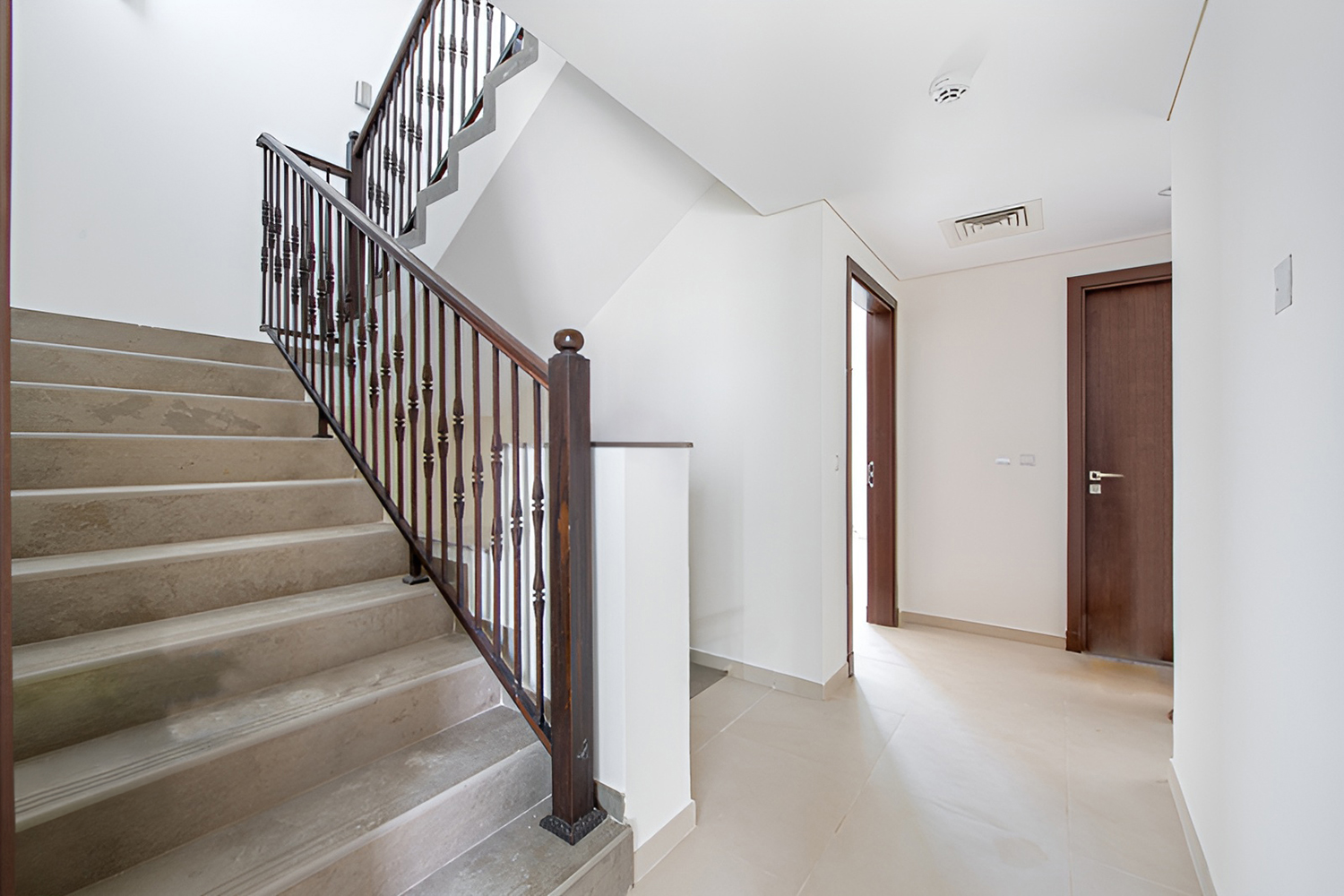 4 Bedrooms Townhouse in Marbella Village