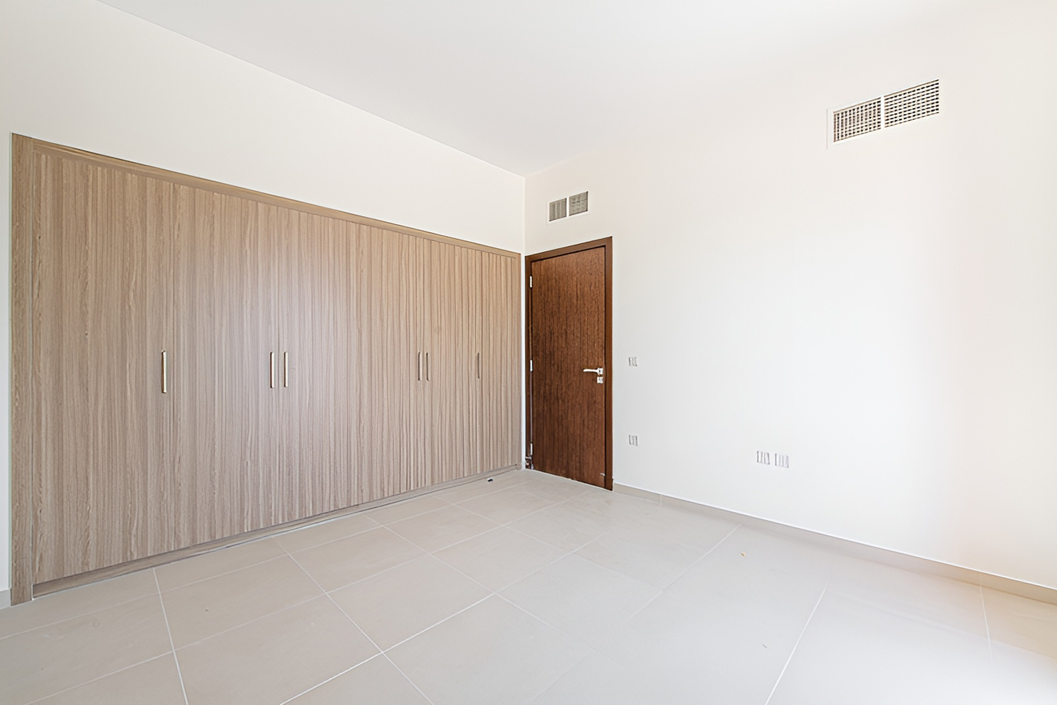 4 Bedrooms Townhouse in Marbella Village