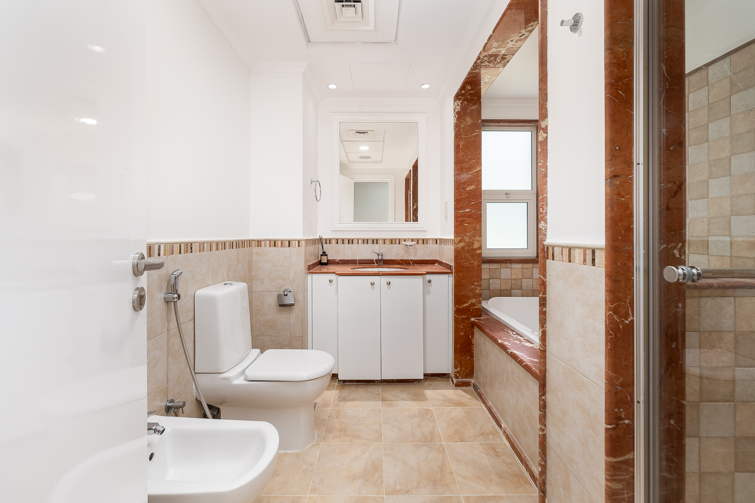 5 Bedrooms Villa in Calida