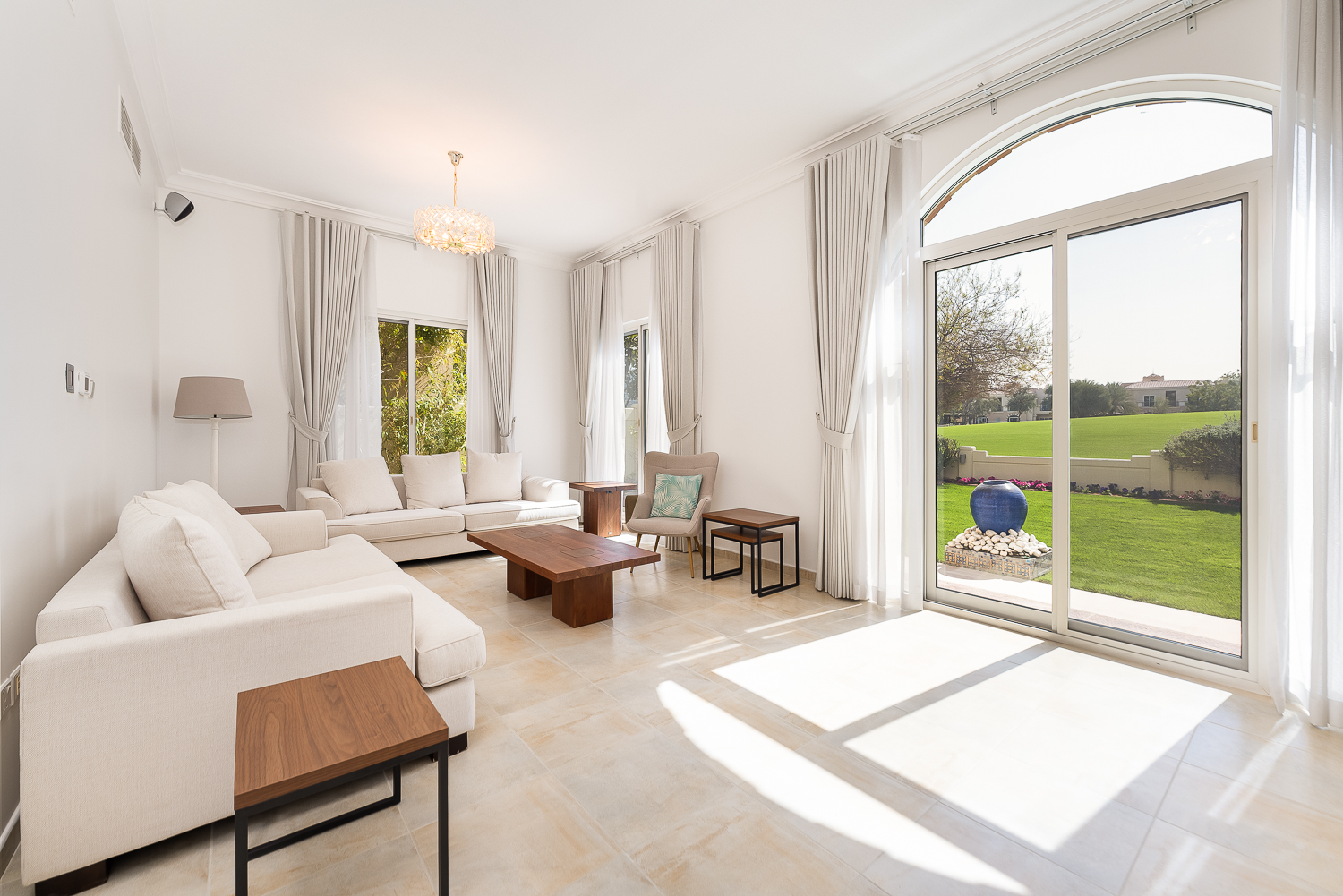 5 Bedrooms Villa in Calida