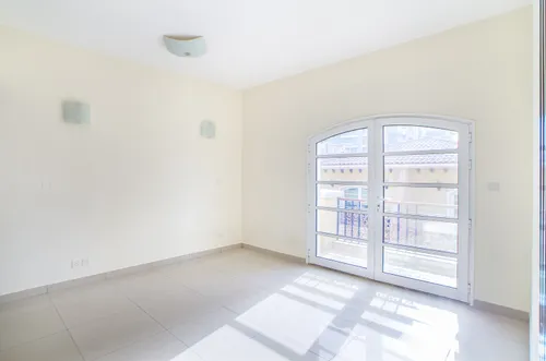 3 Bedrooms Townhouse in Gallery Villas