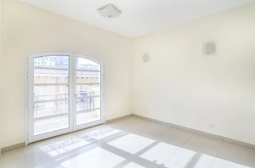 3 Bedrooms Townhouse in Gallery Villas