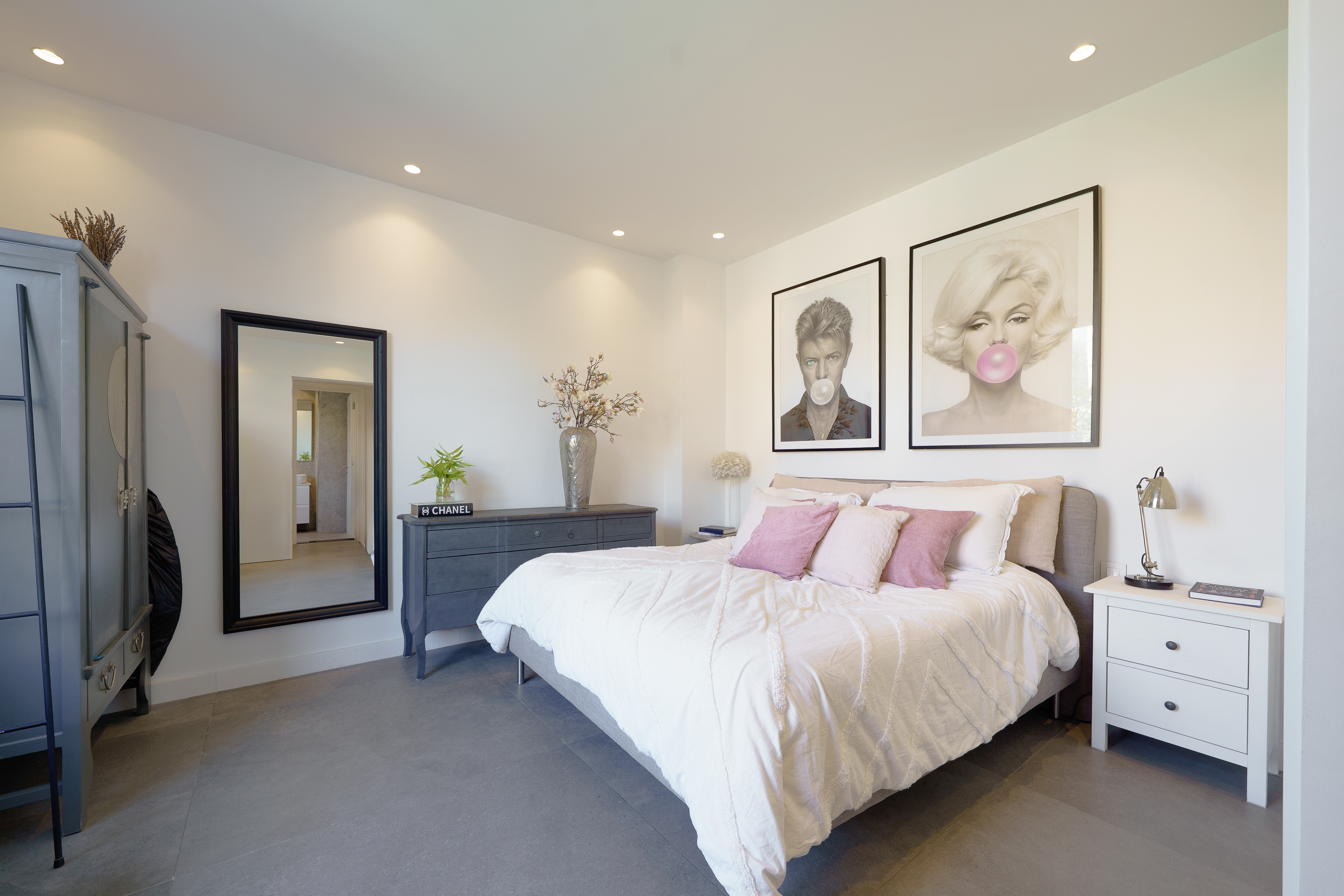 5 Bedrooms Villa in Estella