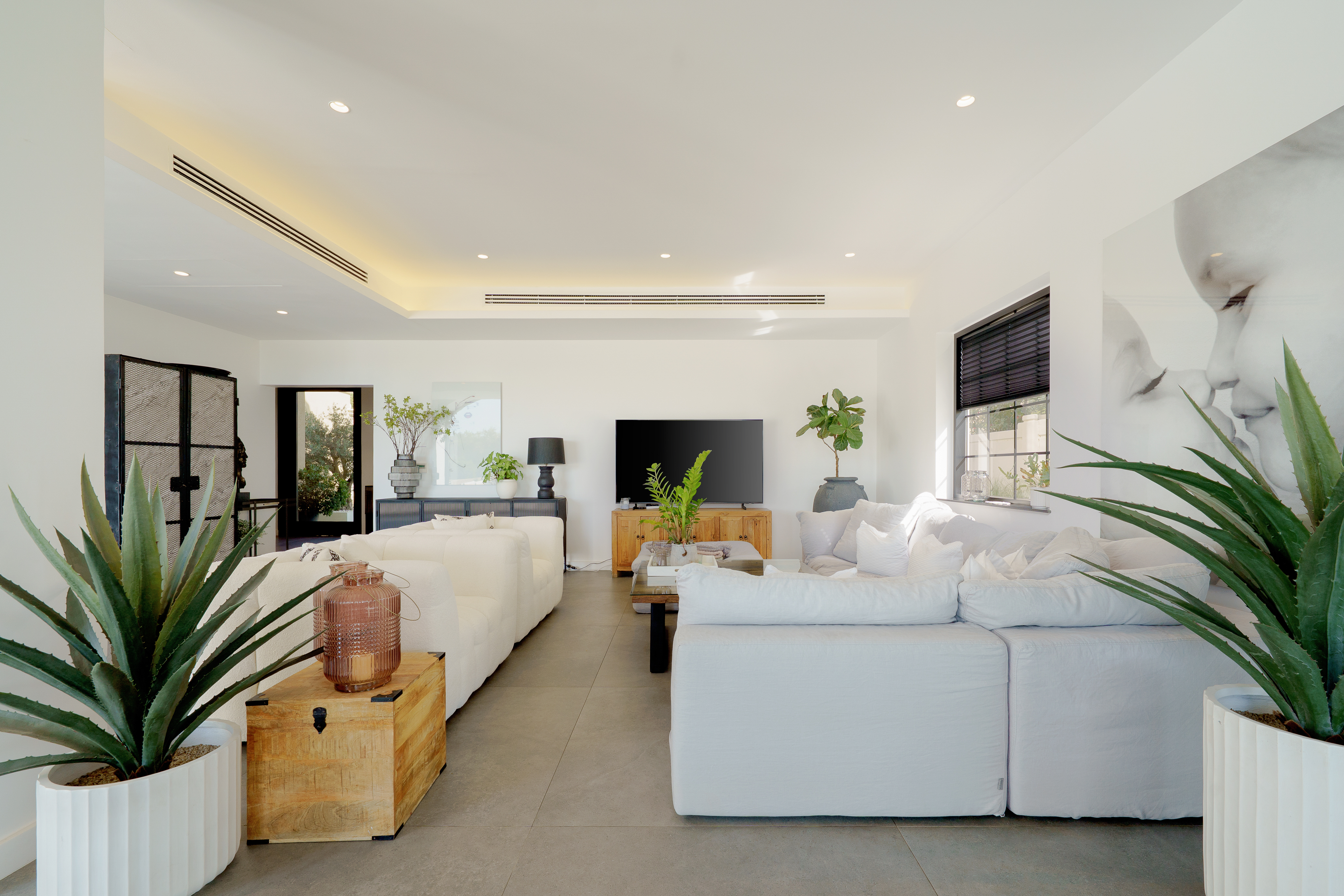 5 Bedrooms Villa in Estella