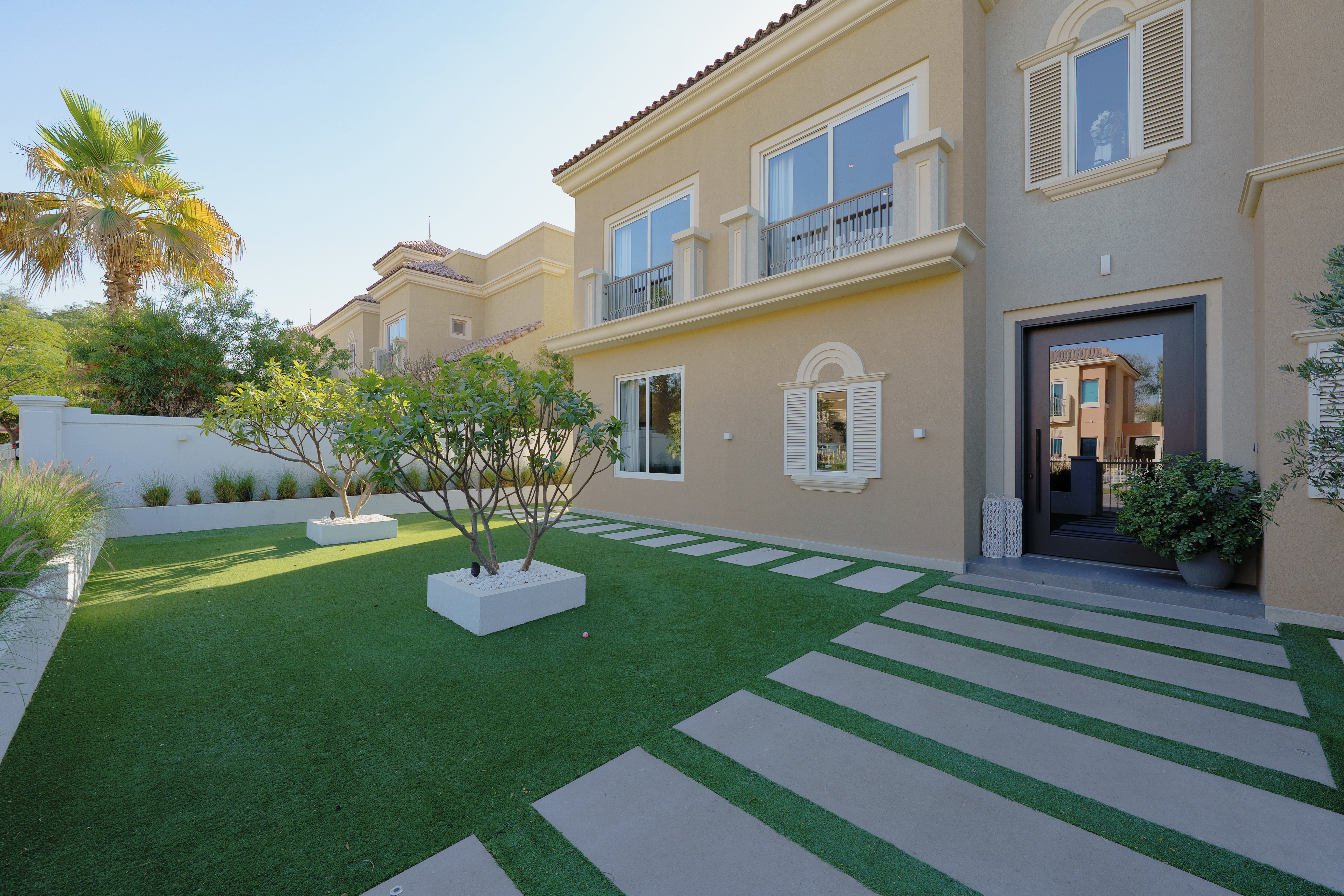 5 Bedrooms Villa in Estella