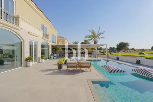 5 Bedrooms Villa in Estella