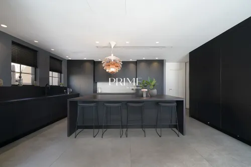 5 Bedrooms Villa in Estella