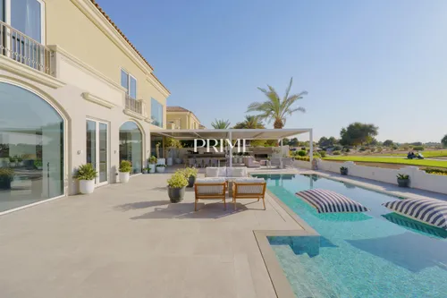 5 Bedrooms Villa in Estella