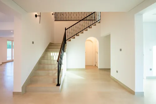 5 Bedrooms Villa in Novelia